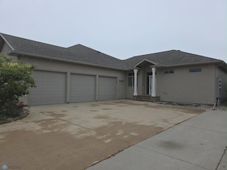 716 Northridge Way, West Fargo, ND 58078