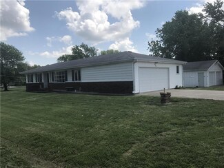 630 W 1st Ave, Garnett, KS 66032
