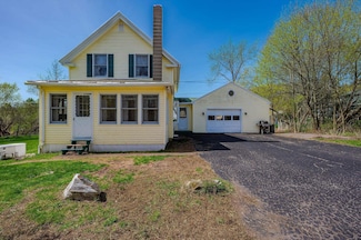 9 Berwick St, Rollinsford, NH 03869