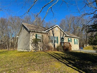 3011 Pleasant View Dr, Kunkletown, PA 18058