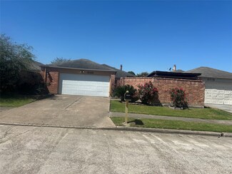 8722 Beau Monde Dr, Houston, TX 77099
