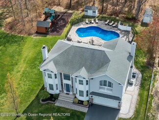 12 Angel Ct, Howell, NJ 07731