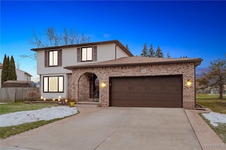 64 Royal Coach Rd, Buffalo, NY 14224