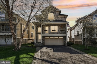 306A Pine St, Falls Church, VA 22046
