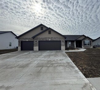 9718 Seneca Ct, Mascoutah, IL 62258