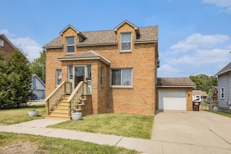 525 Riverview Ave, Monroe, MI 48162