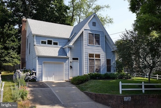 3605 Kenilworth Dr, Chevy Chase, MD 20815