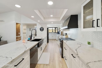 1102 S Park View Cir, Mesa, AZ 85208