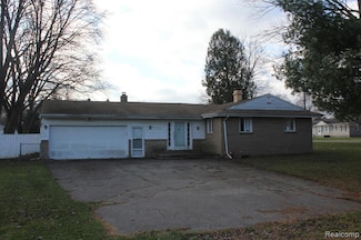 5480 Country Ln, Flint, MI 48506