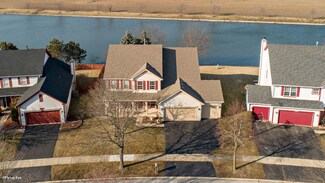 2540 Biltmore Cir, Aurora, IL 60503
