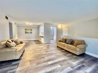 115 Gardens Dr Unit 203, Pompano Beach, FL 33069