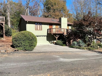 2246 Brecknock Dr, Winston Salem, NC 27103