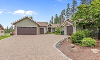 9925 N Country Club Dr, Hayden Lake, ID 83835