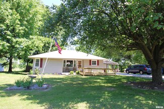 1624 W Mccord St, Centralia, IL 62801