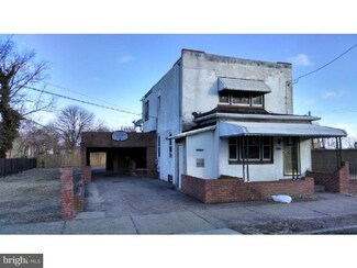 2839 Saunders St, Camden, NJ 08105