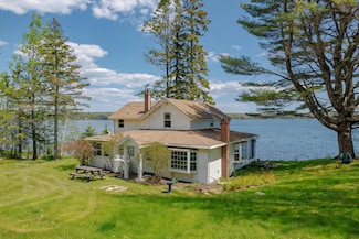 20 Lorimer Rd, Lamoine, ME 04605