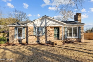 203 Pamlico Ave, Morehead City, NC 28557