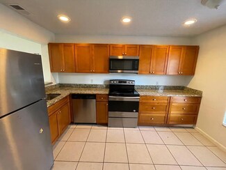 5057 Breckenridge Place Unit 15, West Palm Beach, FL 33417