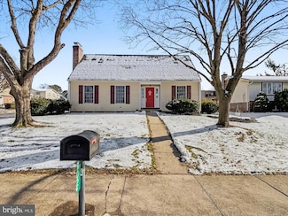 902 Cypress St, Chambersburg, PA 17201