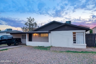 1432 S Stanley Place, Tempe, AZ 85281