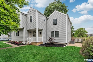 172 E Clinton Ave, Bergenfield, NJ 07621