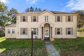 9 Elm St, Westford, MA 01886