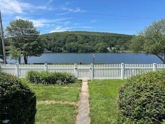 238 Lakeshore Dr E, Carmel, NY 10512