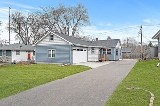 1524 Mendelssohn Ave N, Golden Valley, MN 55427
