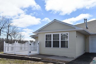 2106 Miller Creek Dr Unit 60, Duluth, MN 55811