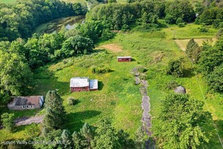 20 Strawridge Rd, Wallkill, NY 12589
