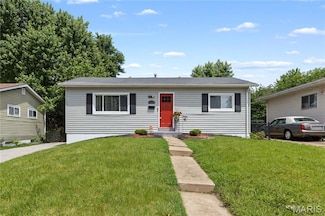 10504 Duke Dr, Saint Louis, MO 63136
