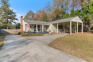 813 James St, Whiteville, NC 28472