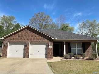 128 Somerset Park Dr, Huntsville, AL 35811
