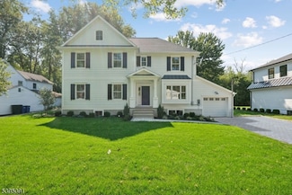 29 Walton Ave, New Providence, NJ 07974