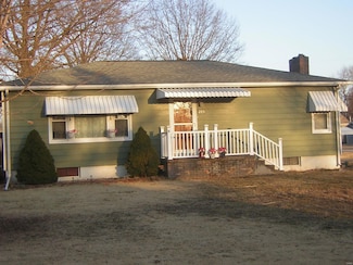 205 Greenview St, Wood River, IL 62095
