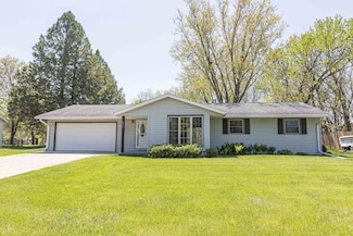 2425 Scrabble Creek Dr, Hazel Green, WI 53811
