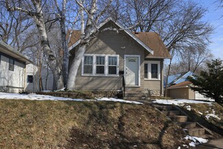 552 Gotzian St, Saint Paul, MN 55106