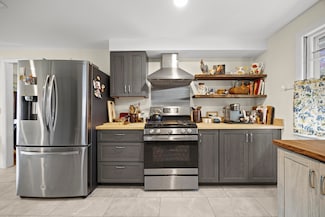 32 Beals Ave, Ellsworth, ME 04605