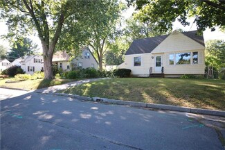 104 Dorset St, Portland, ME 04102