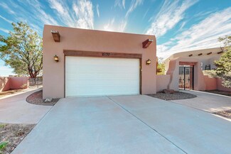 2257 Calle de Silverio SW, Los Lunas, NM 87031
