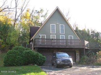 25 S 11th St, Mifflinburg, PA 17844