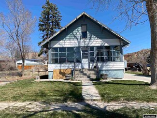 620 Big Horn St, Thermopolis, WY 82443