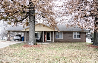 223 Tomahawk Rd, Jefferson City, MO 65101