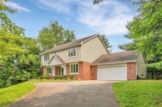 2017 Karen Dr, Pittsburgh, PA 15237