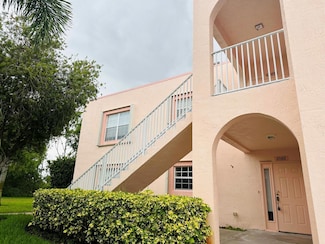2088 SE Wild Meadow Cir, Port Saint Lucie, FL 34952