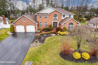 3058 New Williamsburg Dr, Schenectady, NY 12303