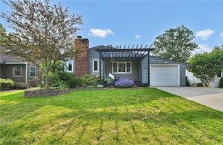 237 Stratford Ave, Wadsworth, OH 44281