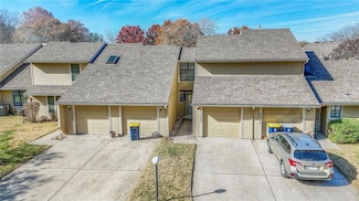 12202 Charlotte St, Kansas City, MO 64146