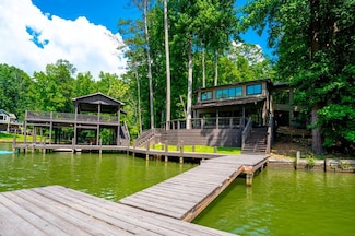 556 Cedar Dr W, Hamilton, GA 31811