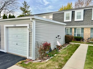 1358 Oxford Cir, Roselle, IL 60172